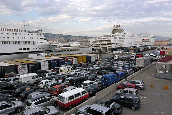 WIRTSCHAFT / ECONOMY - Business - Ferrys, Genua