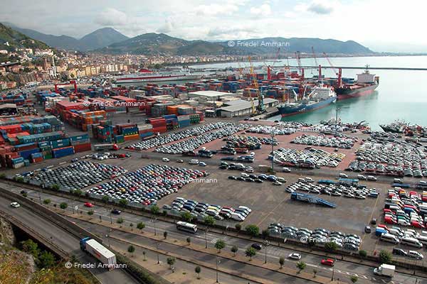 WIRTSCHAFT / ECONOMY - Big Business – Spedition, Salerno, Italia 