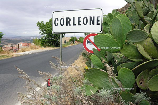 WIRTSCHAFT / ECONOMY – Geld / Finance - Corleone, Sizilien
