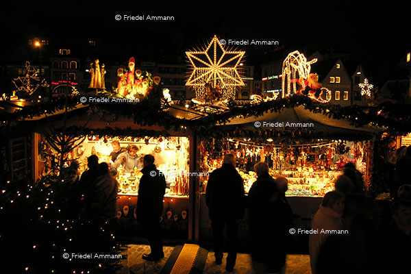 WIRTSCHAFT / ECONOMY - Konsum / Consumption – Weihnachtsgeschäft / Christmas Market
