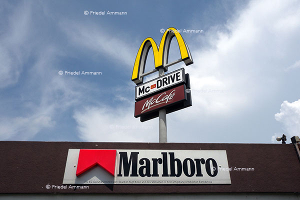 WIRTSCHAFT / ECONOMY - Konsum / Consumption - American way of life