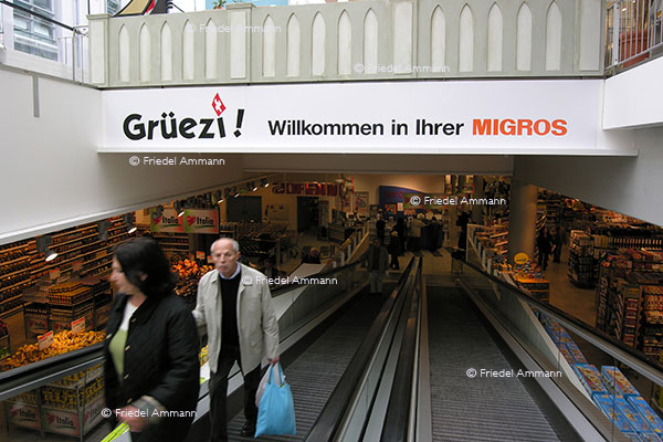 WIRTSCHAFT / ECONOMY - Konsum / Consumption - MIGROS in Lörrach, Deutschland