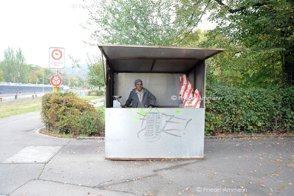 WIRTSCHAFT / ECONOMY - Konsum / Consumption 