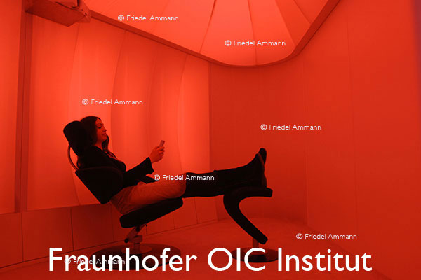 WIRTSCHAFT / ECONOMY - Forschung / Research - Fraunhofer OIC Institut – Stuttgart, Deutschland