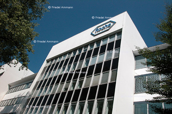 WIRTSCHAFT / ECONOMY - Forschung / Research – Roche – Basel, Schweiz