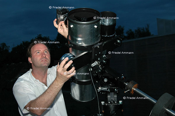 WIRTSCHAFT / ECONOMY - Forschung / Research - Astronomie René Kobler - Sternenforscher