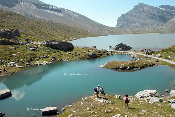 WIRTSCHAFT / ECONOMY - Tourismus Schweiz  - Gemmipass, Daubensee