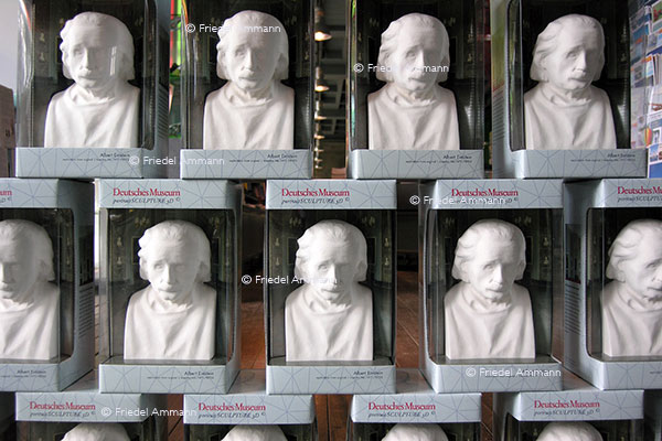 WIRTSCHAFT / ECONOMY - Tourismus international - German Museum, München, Munich