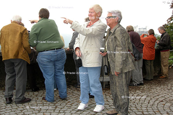 WIRTSCHAFT / ECONOMY - Tourismus international