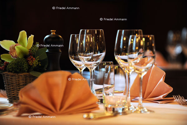 WIRTSCHAFT / ECONOMY - Gastronomie / Hospitality