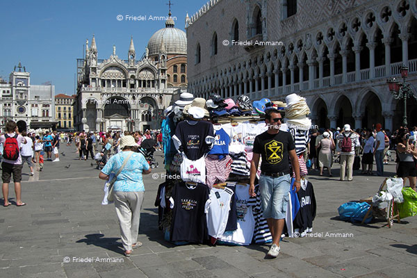 WIRTSCHAFT / ECONOMY - Handel / Retail - Venedig, Italia
