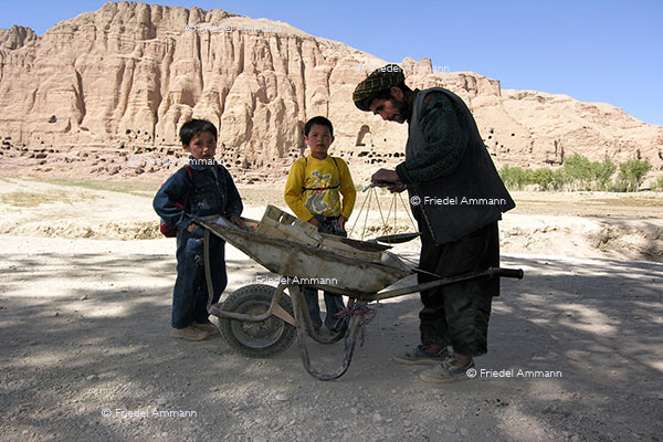 WIRTSCHAFT / ECONOMY - Handel / Retail - Bamiyan, Afghanistan 