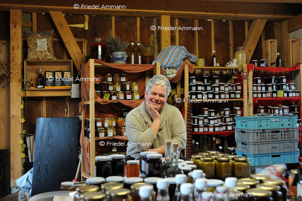 WIRTSCHAFT / ECONOMY - Handel / Retail – Ida Schafter, the Confiture Fee - Worlds Best... singularly! – Metzerlen, Schweiz