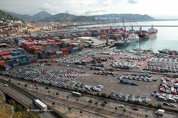 WIRTSCHAFT / ECONOMY - Handel / Trade - Salerno, Italia