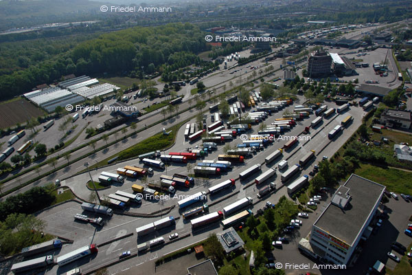 WIRTSCHAFT / ECONOMY - Handel / Trade – Grenzübergang / Border Germany – Basel, Switzerland