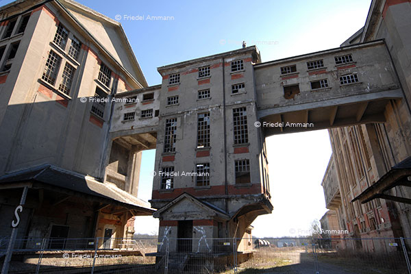 WIRTSCHAFT / ECONOMY - Industrie Brachen / Brownfield - Stillgelegte Kaligrube / Potash Mine Rudolph bei Pulversheim - Elsass, France