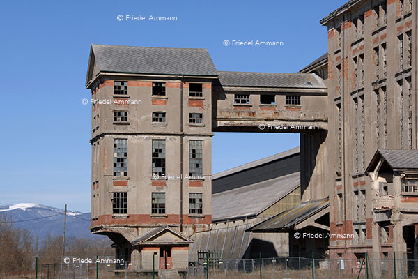 WIRTSCHAFT / ECONOMY - Industrie Brachen / Brownfield - Stillgelegte Kaligrube / Potash Mine Rudolph bei Pulversheim - Elsass, France