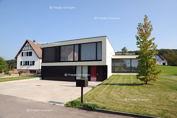 WIRTSCHAFT / ECONOMY - Immobilien / Real Estate