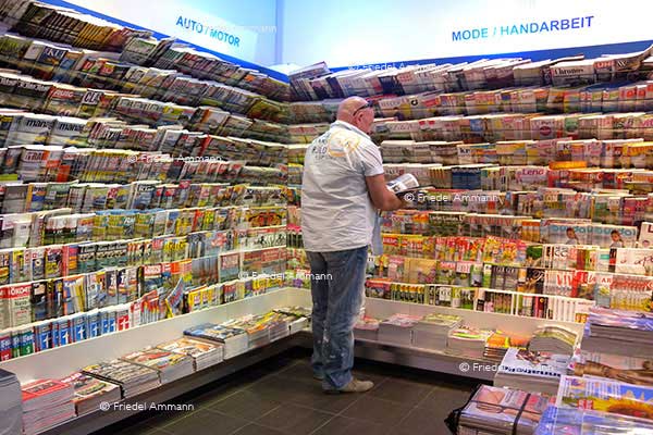 WIRTSCHAFT / ECONOMY - Kommunikation / Communication – Printmedien / Print Media