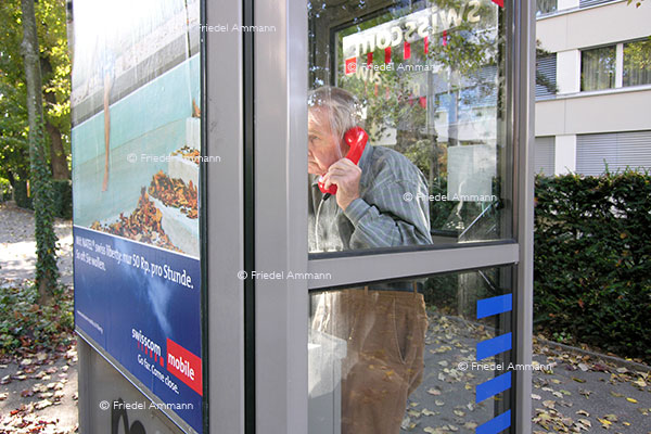  WIRTSCHAFT / ECONOMY - Kommunikation / Communication – Telefonkabine / Call Booth 