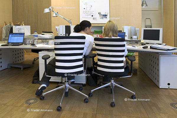 WIRTSCHAFT / ECONOMY - Kommunikation / Communication – Arbeitswelten / Task World