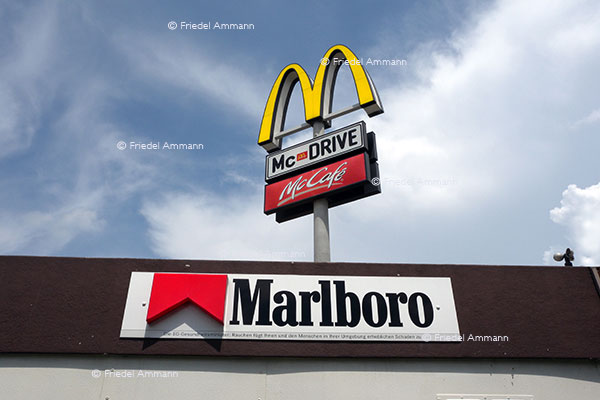WIRTSCHAFT / ECONOMY – Werbung / Advertisement
