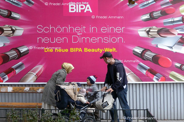 WIRTSCHAFT / ECONOMY – Werbung / Advertisement