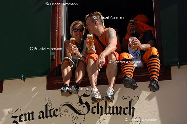 WIRTSCHAFT / ECONOMY - Gesellschaft / Society - Oranje, die Holländer als Touristen / Dutch Tourists