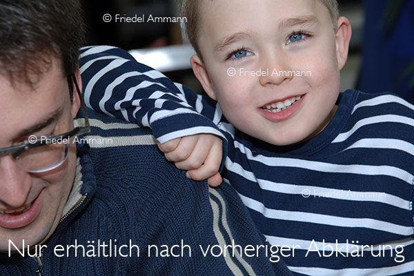 WIRTSCHAFT / ECONOMY - Gesellschaft / Society – Familie / Family