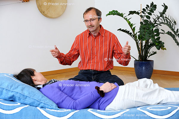 WIRTSCHAFT / ECONOMY - Gesundheitswesen / Health - Peter Gasser, Psychiater  / Psychiatrist- LSD Therapie / LSD Therapy
