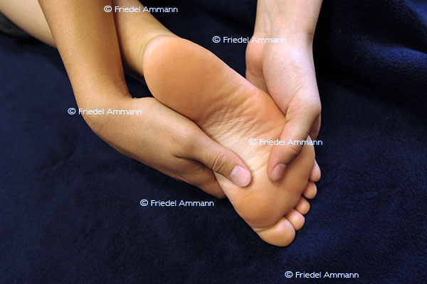  WIRTSCHAFT / ECONOMY - Komplementäre Medizin / Alternative Medicine  - Reflexzonenmassage am Fuss / Foot Reflex 