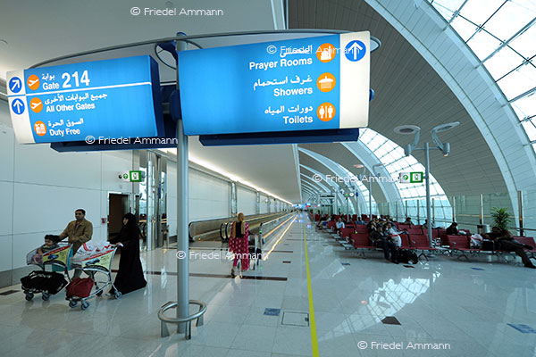 WIRTSCHAFT / ECONOMY - Mobilität / Mobility - Luftfahrt / Airtravel - Transit International Airport Dubai