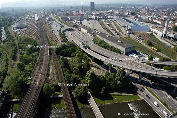  WIRTSCHAFT / ECONOMY - Mobilität / Mobility - Strasse / Road - Badischer Bahnhof - Nordtangente, Basel 