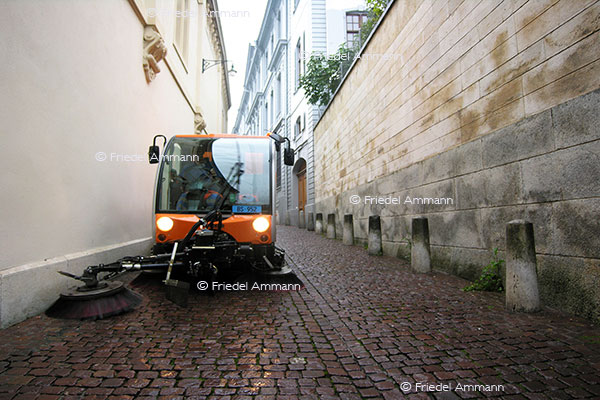  WIRTSCHAFT / ECONOMY - Abfall, Recycling – Putzfahrzeug / Street Cleaner, Basel 