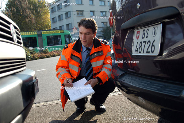 WIRTSCHAFT / ECONOMY - Service Public - Verkehrspolizei, Unfallprotokoll / Police, Casualty Record