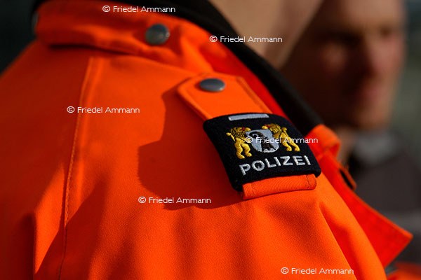 WIRTSCHAFT / ECONOMY - Service Public – Polizei / Police