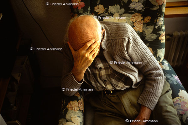 WIRTSCHAFT - Soziales und Gesellschaft - Alzheimer