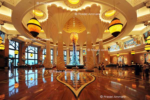 WIRTSCHAFT / ECONOMY - Luxus / Luxury – Fünfsterne / Fivestar Hotel Jumeira Palm, Dubai 