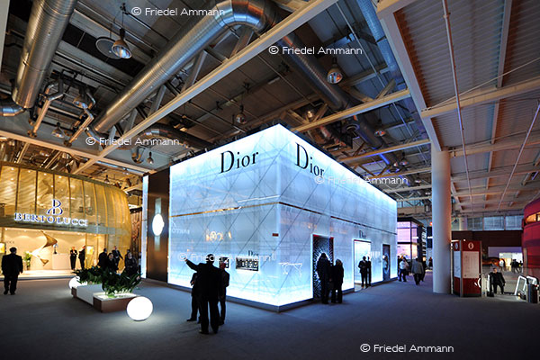  WIRTSCHAFT / ECONOMY - Luxus / Luxury - Basel World - Uhren- und Schmuckmesse 