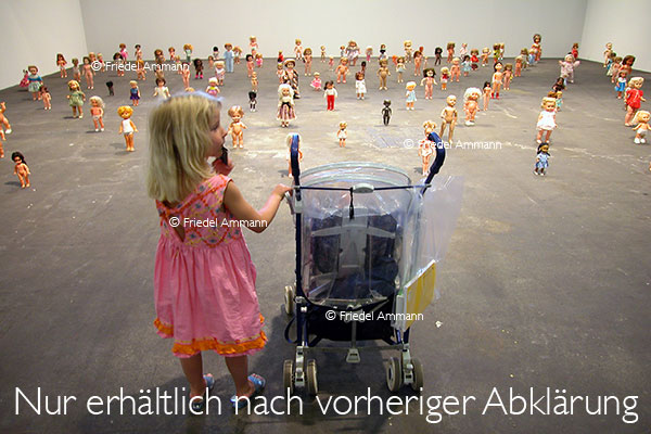 WISSEN - Spielen, Lernen - ART Unlimited Kunstmesse, Basel - Künstlerin Zoe Leonard