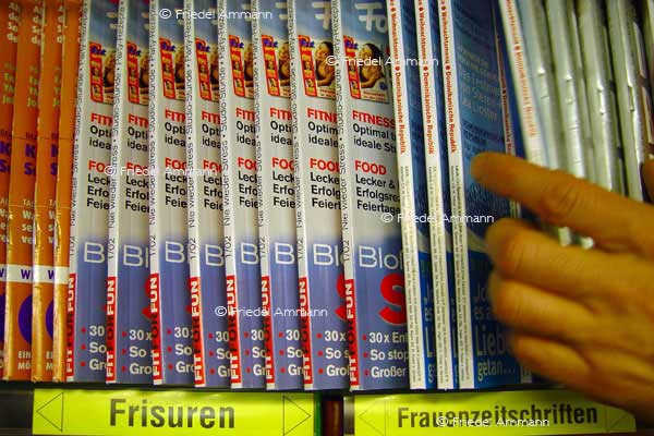 WISSEN – Kommunikation / Communication - Printmedien