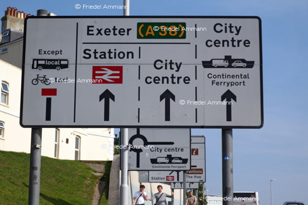 WISSEN – Kommunikation / Communication - England