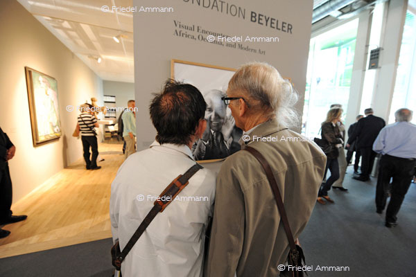 WISSEN aWISSEN - Kommunikation / Communication - ART Basel 40 2009, Beyeler Stand- Kommunikation / Communication