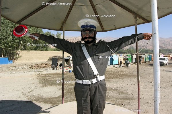 WISSEN – Kommunikation / Communication - Afghanistan