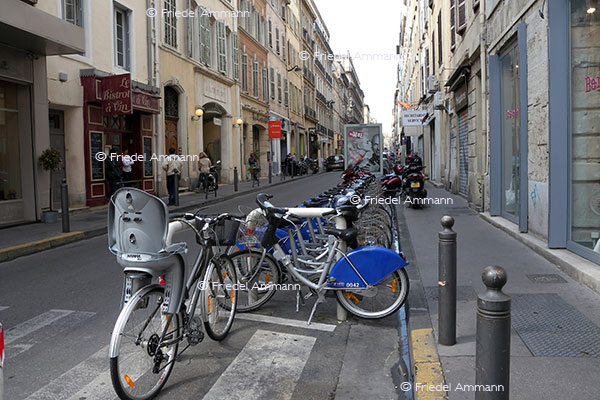 WISSEN - Umwelt, Energie - Velostation in Marseille